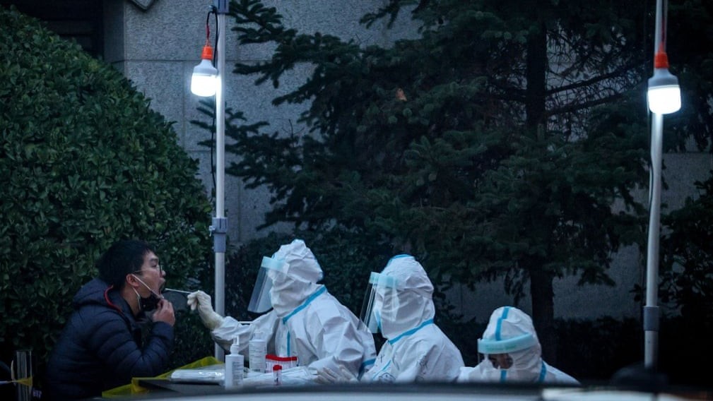 Covid-19: Mỹ tranh luận về thời điểm bỏ khẩu trang, Trung Quốc áp dụng cách mới trong truy vết ca mắc