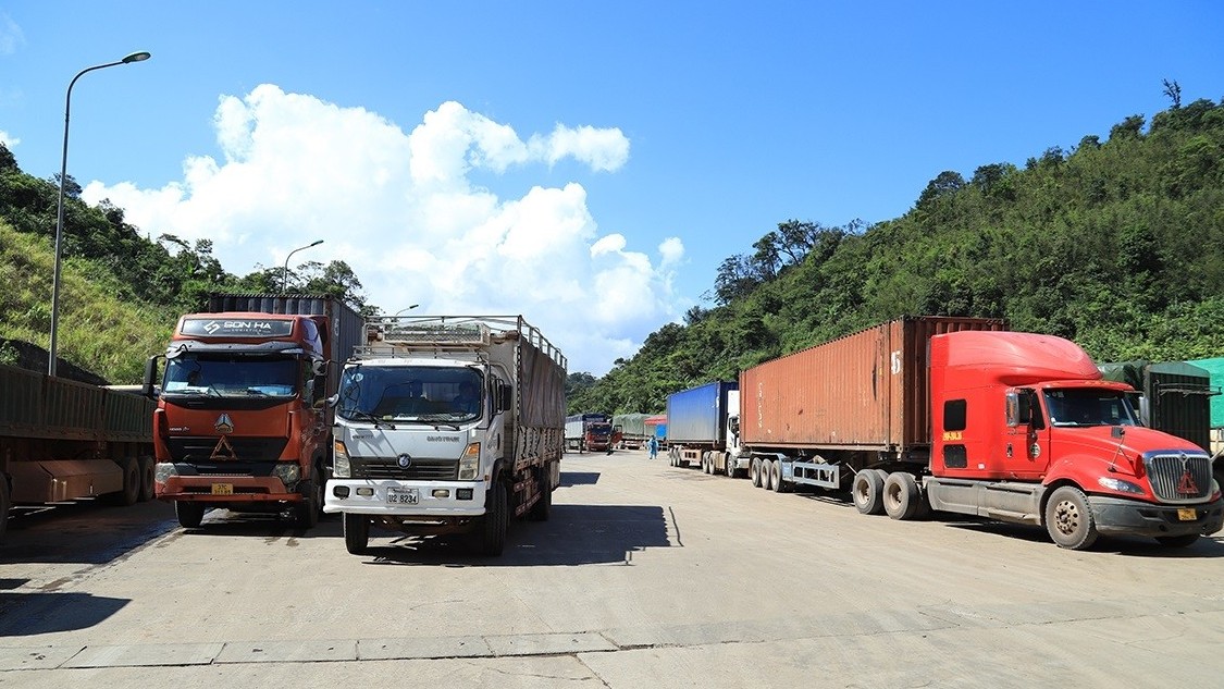 Nửa đầu năm 2022, kim ngạch thương mại Việt Nam-Lào tăng mạnh