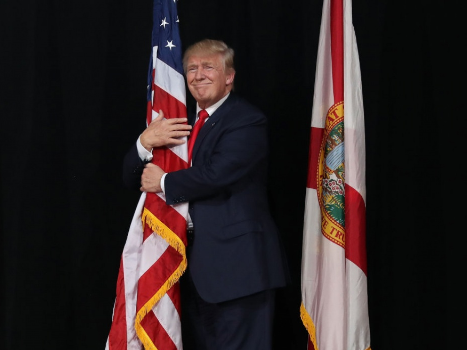 Những câu chuyện đằng sau các bức ảnh của năm 2016