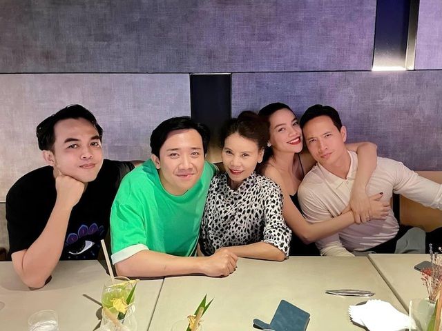 Người mới, người cũ của Hồ Ngọc Hà thi nhau khoe ảnh con yêu; nửa đùa nửa thật về quan hệ Noo Phước Thịnh-Mai Phương Thúy Người mới, người cũ của Hồ Ngọc Hà thi nhau khoe ảnh con yêu; nửa đùa nửa thật về quan hệ Noo Phước Thịnh-Mai Phương Thúy