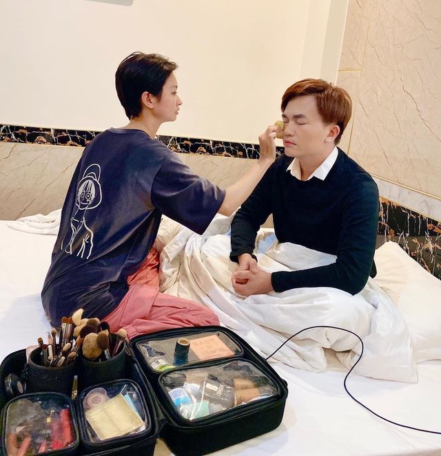 Người mới, người cũ của Hồ Ngọc Hà thi nhau khoe ảnh con yêu; nửa đùa nửa thật về quan hệ Noo Phước Thịnh-Mai Phương Thúy Người mới, người cũ của Hồ Ngọc Hà thi nhau khoe ảnh con yêu; nửa đùa nửa thật về quan hệ Noo Phước Thịnh-Mai Phương Thúy