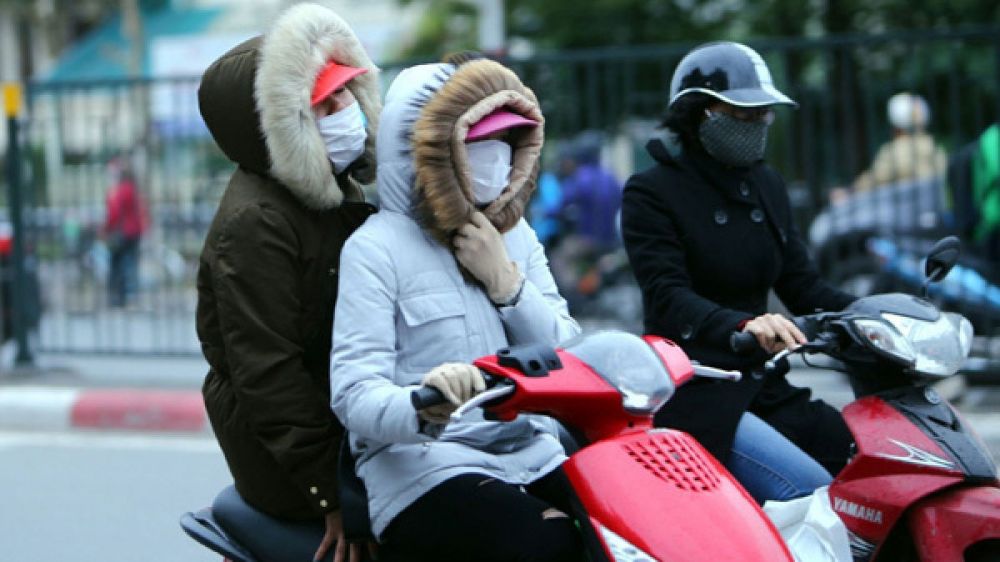 Dự báo thời tiết ngày và đêm nay (23/12): Miền Bắc trời rét, trưa chiều hửng nắng; Nam Trung Bộ, Nam Bộ mưa to đến rất to