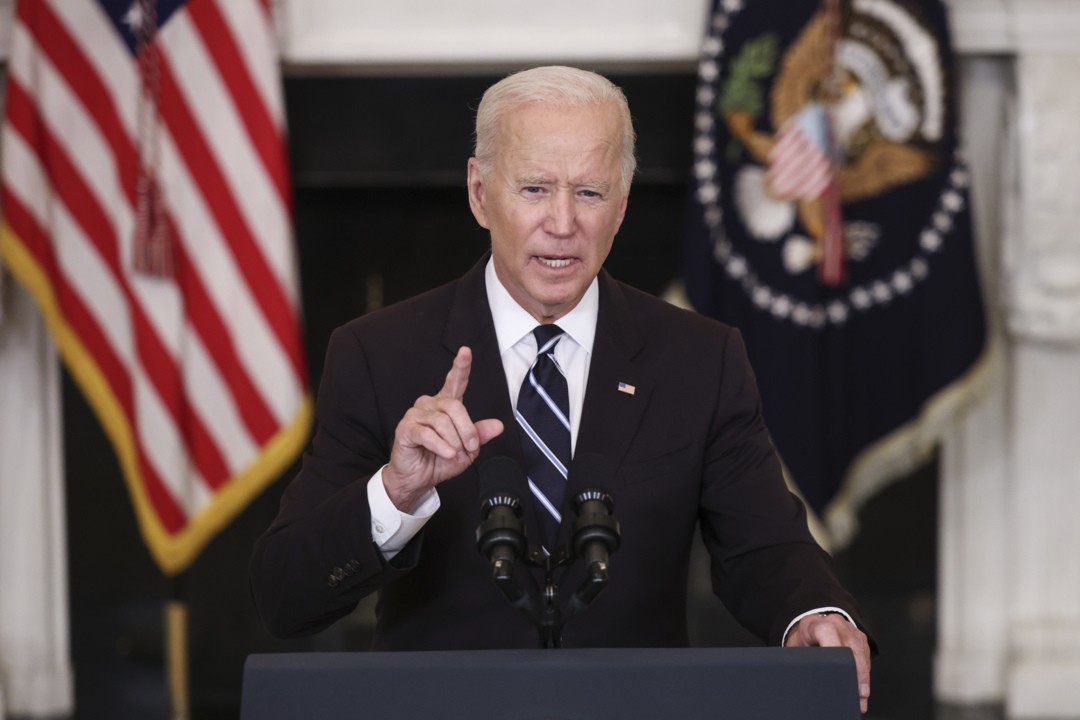 Tổng thống Biden: Chuỗi cung ứng của nước Mỹ rất mạnh, nhưng chỉ ông già Noel mới có thể hứa tặng quà đúng hạn Tổng thống Biden: Chuỗi cung ứng của nước Mỹ rất mạnh, nhưng chỉ ông già Noel mới có thể hứa tặng quà đúng hạn
