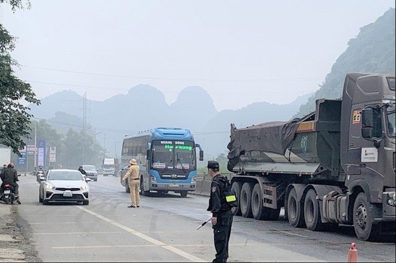 Ninh Bình bỏ quy định cách ly đối với người về từ Hà Nội