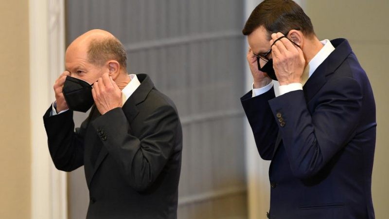 Ảnh ấn tượng tuần 13-19/12: Thượng đỉnh Nga-Trung Quốc bàn tất cả vấn đề cấp bách, Dòng chảy phương Bắc 2 làm nóng cuộc gặp Đức-Ba Lan và Covid-19