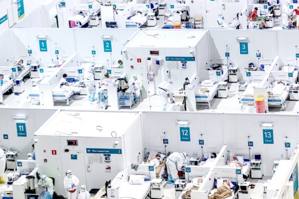 Những hình ảnh ấn tượng nhất năm 2021: Cạnh tranh nước lớn, ‘giặc’ Covid-19, thiên tai nổi giận và sự kiên cường của nhân loại