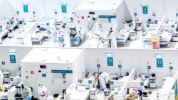 Covid-19: Biến thể Omicron hoành hành ở Nga và Malaysia, số ca mắc mới lại cao kỷ lục