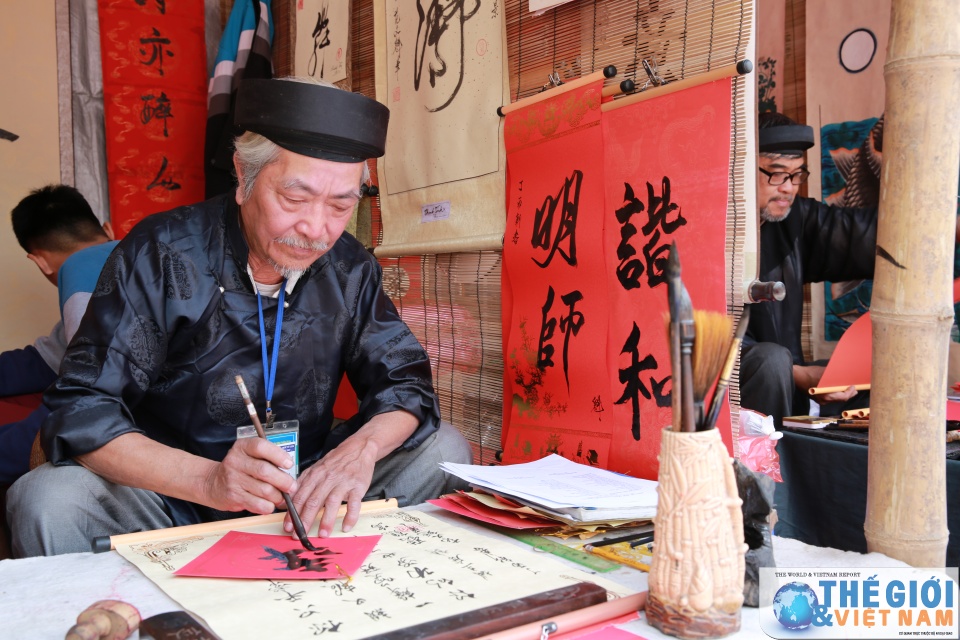 hoi chu xuan dinh dau 2017 mot khong gian van hoa