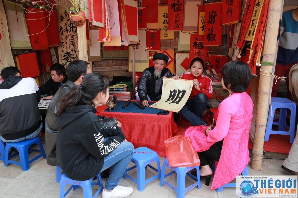 hoi chu xuan dinh dau 2017 mot khong gian van hoa