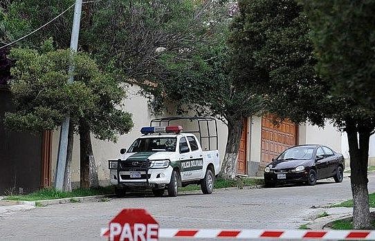 Căng thẳng leo thang, cảnh sát Tây Ban Nha bị buộc rời khỏi Bolivia