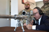 loi the cua sung ngan nga so voi sung phuong tay