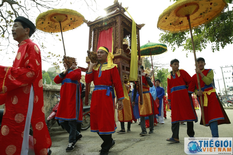 Đầu Xuân, du khách nô nức đổ về Hội Lim dau xuan du khach no nuc do ve hoi lim