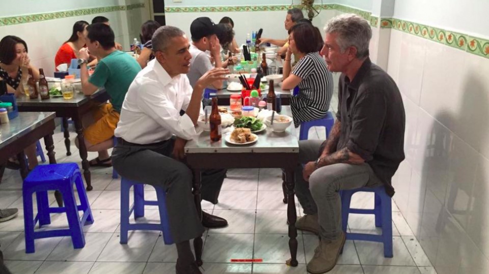 anthony bourdain va trai nghiem tren nhung chang duong