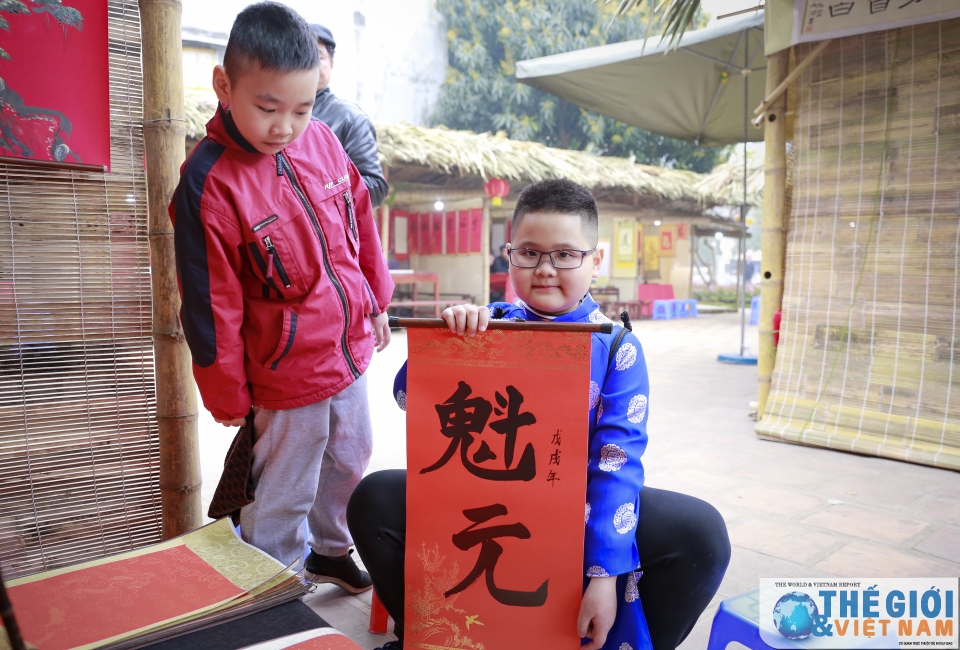 Náo nhiệt Hội chữ Xuân Mậu Tuất 2018 nao nhiet hoi chu xuan mau tuat 2018