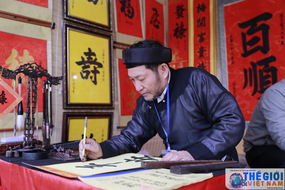 Náo nhiệt Hội chữ Xuân Mậu Tuất 2018 nao nhiet hoi chu xuan mau tuat 2018