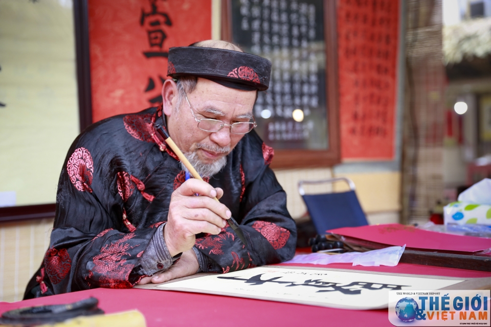 Náo nhiệt Hội chữ Xuân Mậu Tuất 2018 nao nhiet hoi chu xuan mau tuat 2018