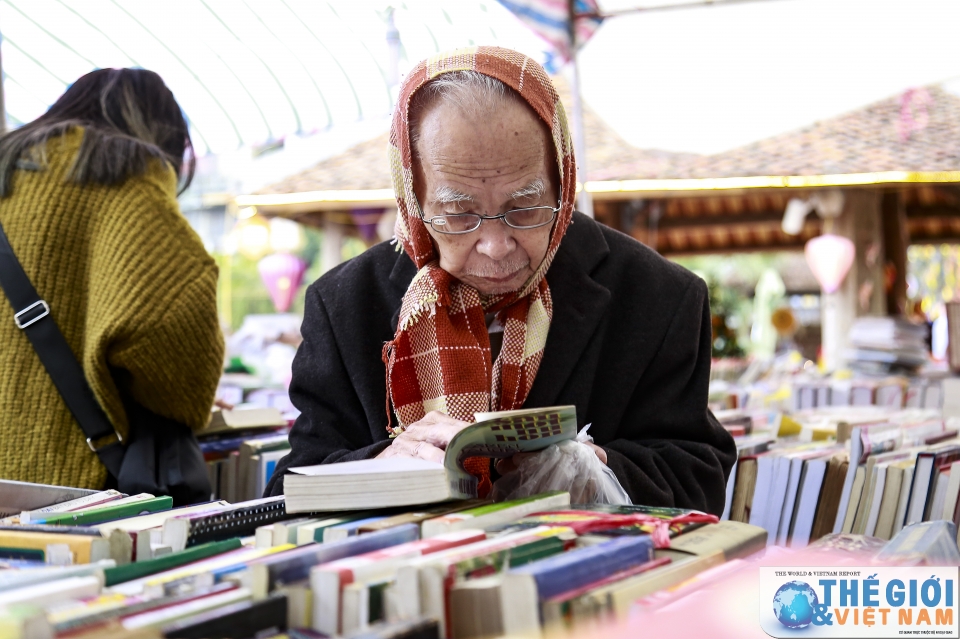 mua xuan cung nhau di hoi sach