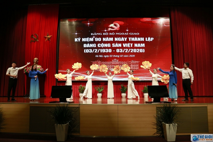Bộ Ngoại giao tổ chức Lễ kỷ niệm 90 năm Ngày thành lập Đảng Cộng sản Việt Nam bo ngoai giao to chuc le ky niem 90 nam ngay thanh lap dang cong san viet nam