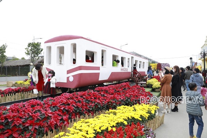 Rực rỡ Đường hoa Xuân Hà Nội Tết Nhâm Dần Rực rỡ Đường hoa Xuân Hà Nội Tết Nhâm Dần