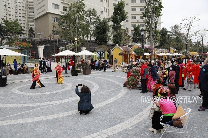 Rực rỡ Đường hoa Xuân Hà Nội Tết Nhâm Dần Rực rỡ Đường hoa Xuân Hà Nội Tết Nhâm Dần