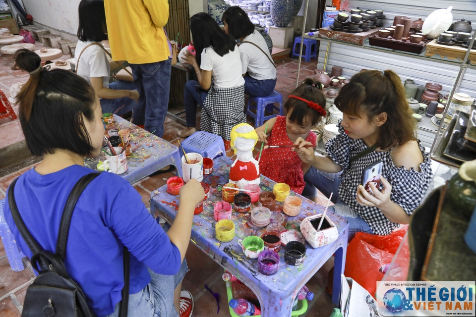 bat trang diem den thu hut du khach