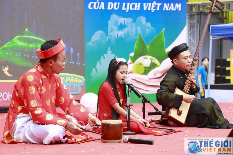 nao nhiet hoi cho du lich quoc te viet nam 2019