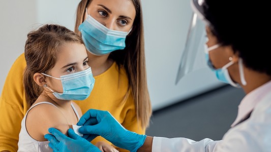 Vaccine Covid-19 sẽ trở thành mũi tiêm định kỳ?