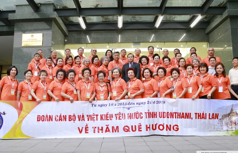 Kiều bào Udon Thani về thăm quê hương