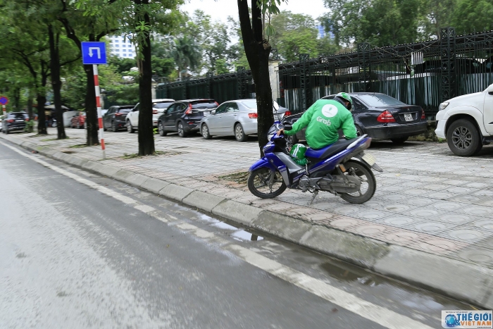 duong pho ha noi giua mua covid 19