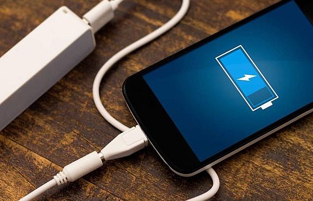 Qualcomm ra mắt giải pháp sạc nhanh cho điện thoại giá rẻ