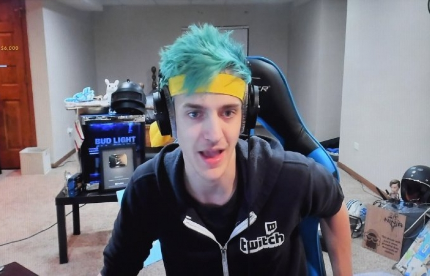 Cristiano Ronaldo bị truất "ngôi vương" trên mạng xã hội