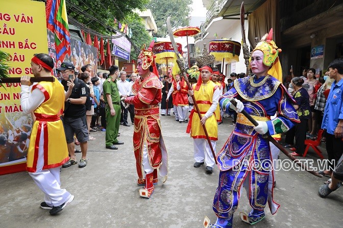 Hội vật Cầu nước làng Vân - lễ hội ‘độc nhất vô nhị’ miền Kinh Bắc