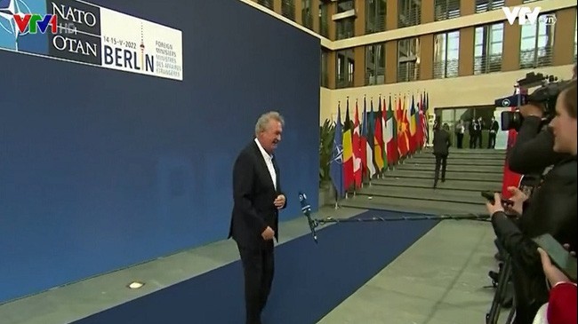 Ngoại trưởng các nước NATO họp không chính thức tại Berlin