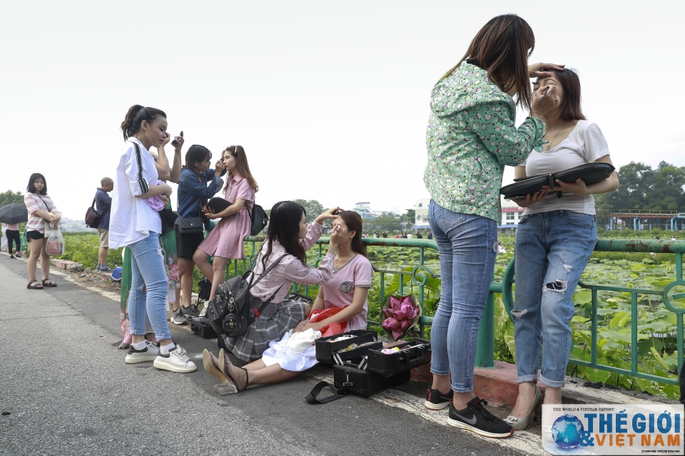 Hà Nội - náo nức mùa sen Tây Hồ nao nuc mua sen tay ho ha noi