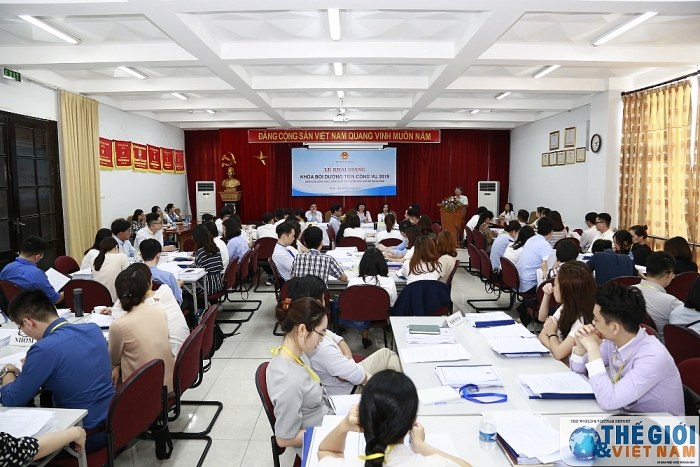 Bộ Ngoại giao khai giảng Khóa Bồi dưỡng Tiền công vụ dành cho công chức, viên chức mới bo ngoai giao khai giang khoa boi duong tien cong vu danh cho cong chuc vien chuc moi