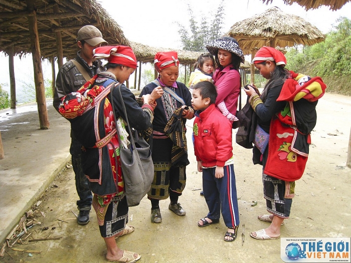 bao ton van hoa nguoi dao gan voi du lich cong dong o ba che