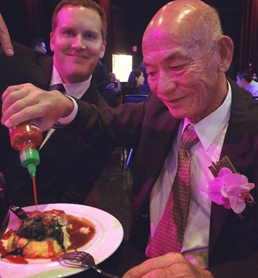 Người bán tương ớt trên xe đạp trở thành triệu phú ở Mỹ