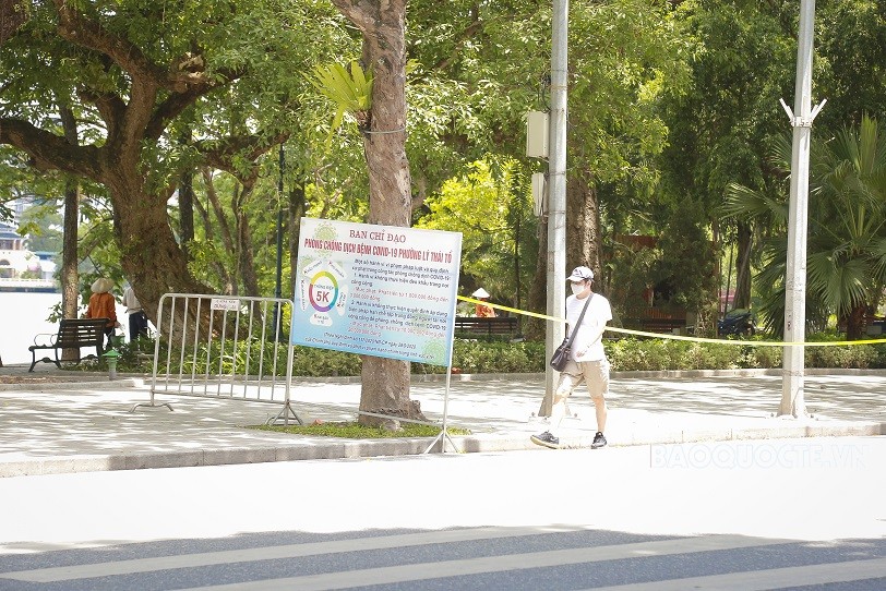 Hà Nội phố trong mùa Covid… (Ảnh: Trung Hiếu) Hà Nội phố trong mùa Covid… (Ảnh: Trung Hiếu)