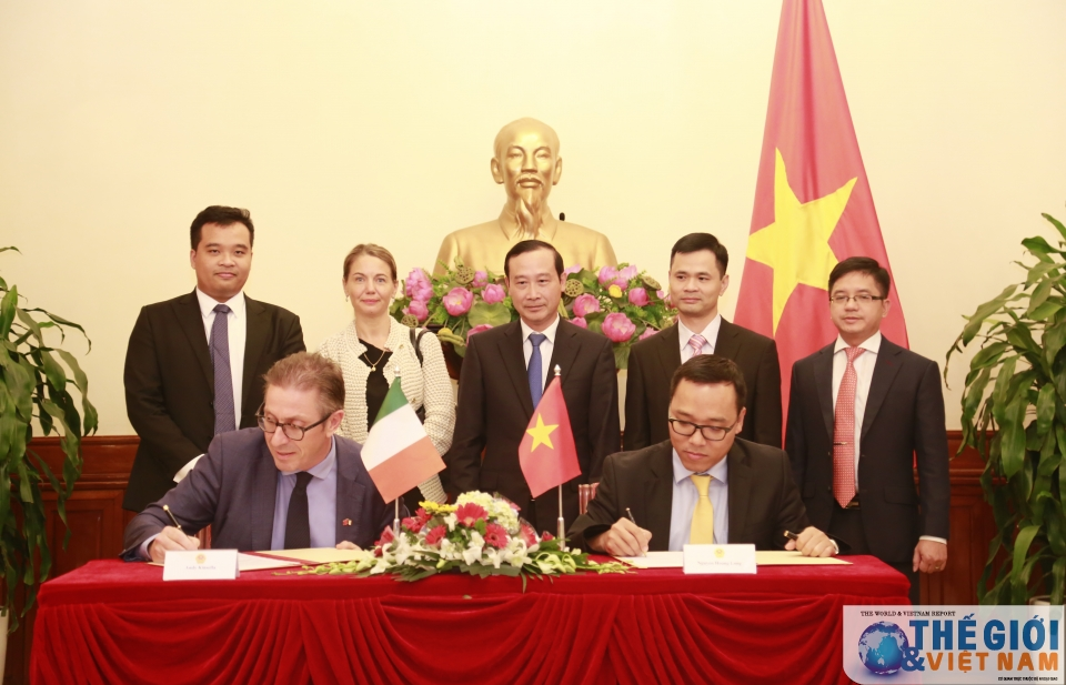 Lễ ký kết MoU hợp tác đào tạo giữa Cục Ngoại vụ (Bộ Ngoại giao) và Tập đoàn MRP Ireland