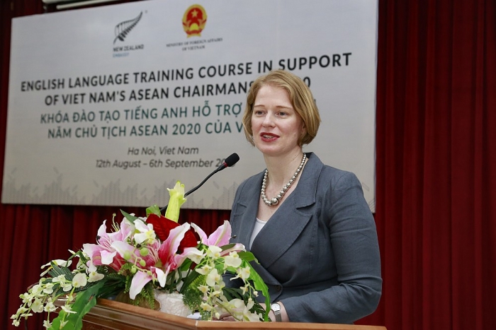 khai giang khoa nang cao tieng anh phuc vu asean 2020 do new zealand tai tro