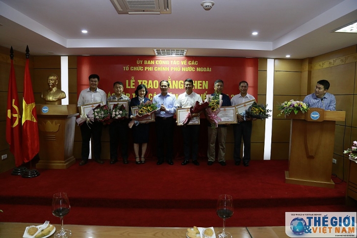 Lễ trao Bằng khen của Chủ nhiệm Ủy ban Công tác về các tổ chức phi chính phủ nước ngoài le trao bang khen cua chu nhiem uy ban cong tac ve cac to chuc phi chinh phu nuoc ngoai