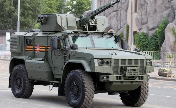 Lực lượng Dù của Nga được trang bị xe bọc thép Typhoon-VDV tối tân Lực lượng Dù của Nga được trang bị xe bọc thép Typhoon-VDV tối tân