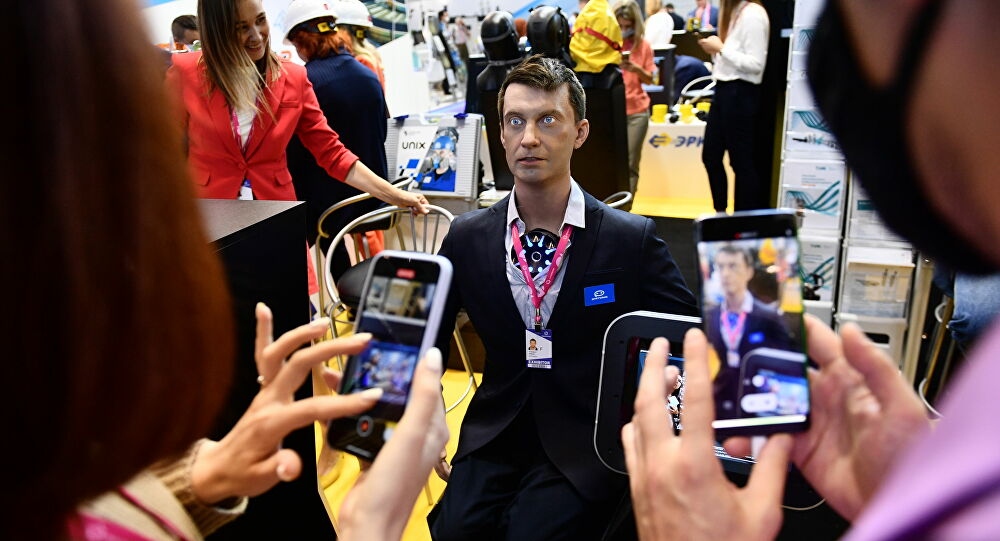 Robot giống người được giới thiệu tại diễn đàn ARMY-2021