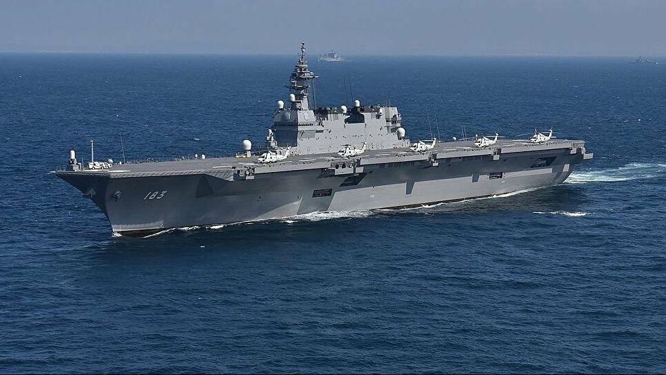 Tàu sân bay trực thăng Izumo của Nhật Bản luyện tập chiến đấu để làm gì?