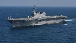 Tàu sân bay trực thăng Izumo của Nhật Bản luyện tập chiến đấu để làm gì?