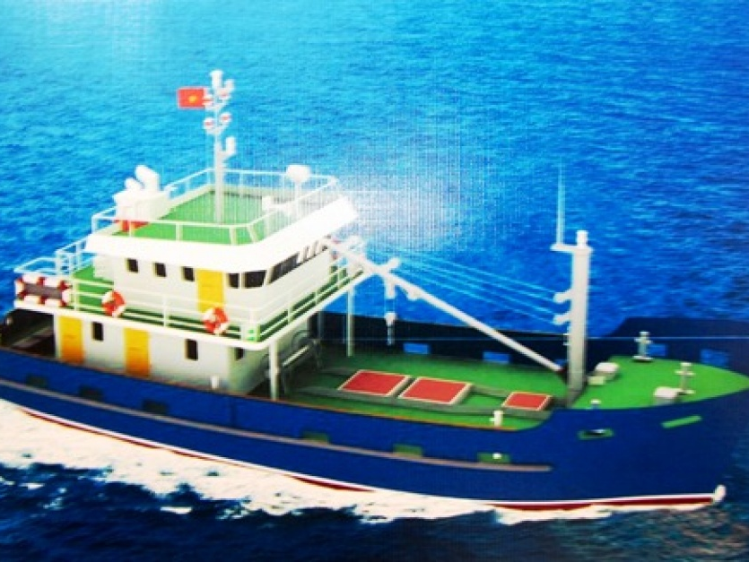 Bàn giao 2 tàu cá vỏ thép trọng tải lớn cho ngư dân
