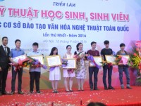 trao giai cuoc thi ve tranh thieu nhi sai canh vuon cao