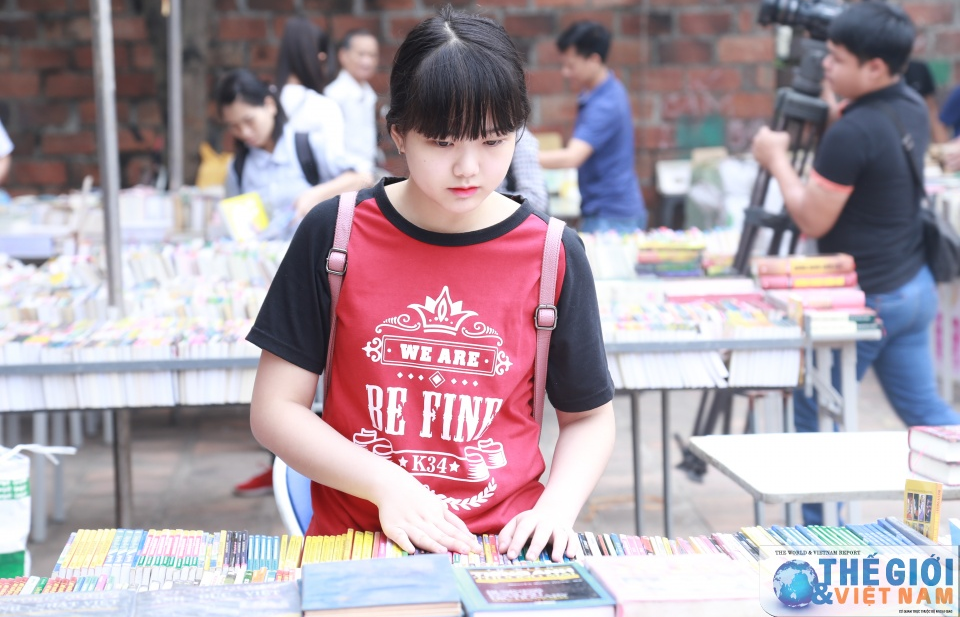 "Đại hội sách cũ miền Bắc" thu hút đông đảo sinh viên, học sinh