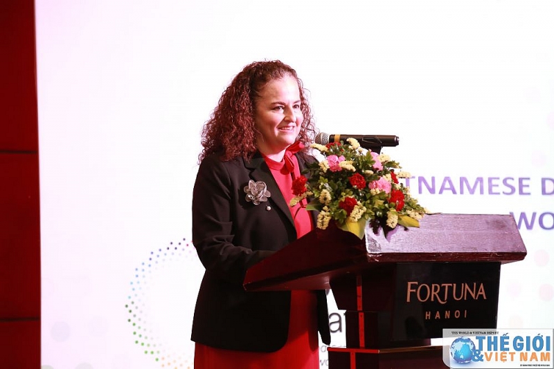 Bà Elisa Fernandez, UN Women Viet Nam phát biểu tại hội thảo. (Ảnh: Trung Hiếu) Hội thảo tập huấn về cung cấp hỗ trợ có chất lượng đối với lao động nữ di cư