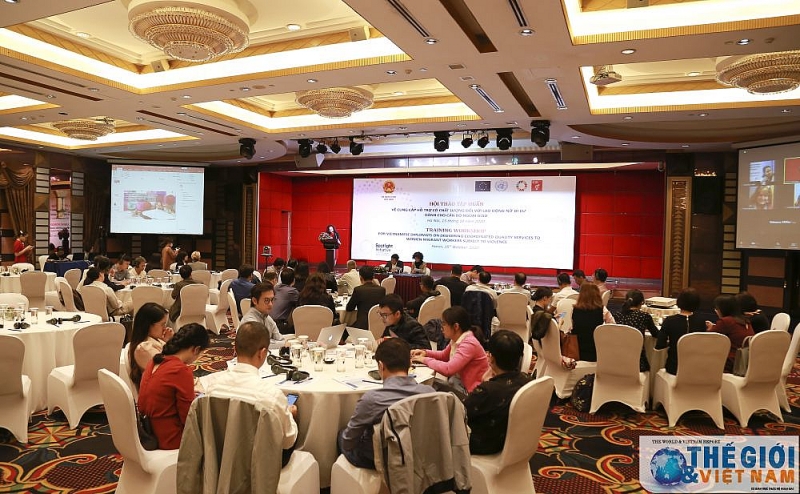 Quang cảnh tại hội thảo. (Ảnh: Trung Hiếu) Hội thảo tập huấn về cung cấp hỗ trợ có chất lượng đối với lao động nữ di cư